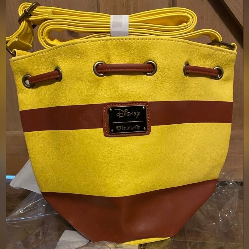 Loungefly OG Heart Logo Winnie the Pooh Bucket Bag NWT Pre‑Funko 2018 - Picture 9 of 10